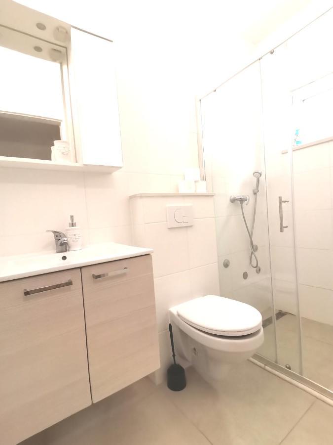 Apt White Idyll, 3 Bedrooms, 3 Bathrooms, Terrace Apt Promajna Exterior foto